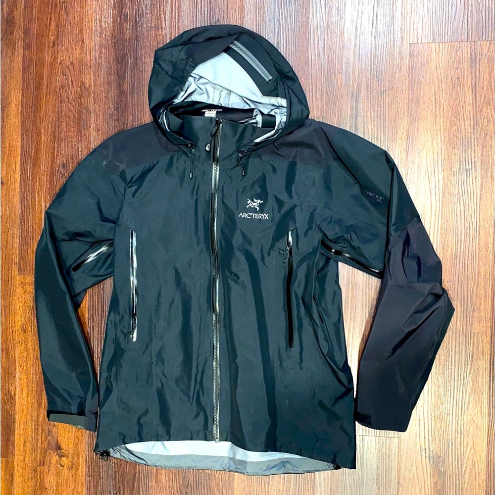 Arc'teryx Men's Black Hooded Waterproof Shell Jacket